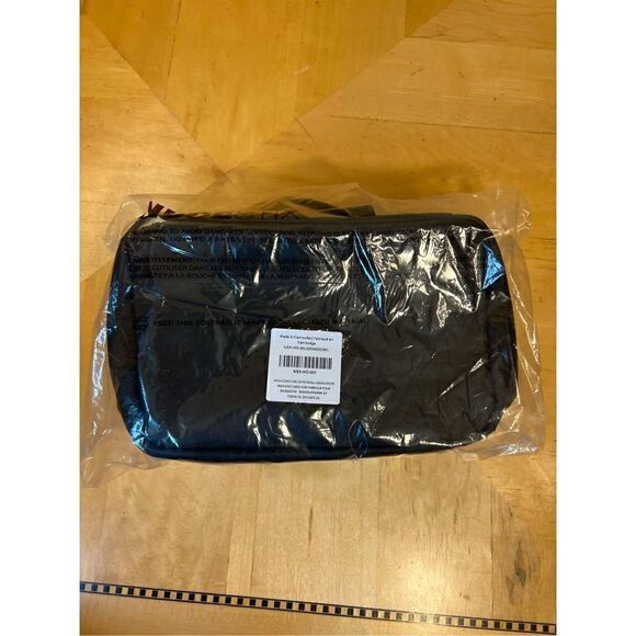 New! Nudestix Black Hanging Cosmetic Case - Picture 4 of 5